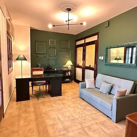 Villa 270sqm, Up To 8 Guests, Free Parking, Unique View *