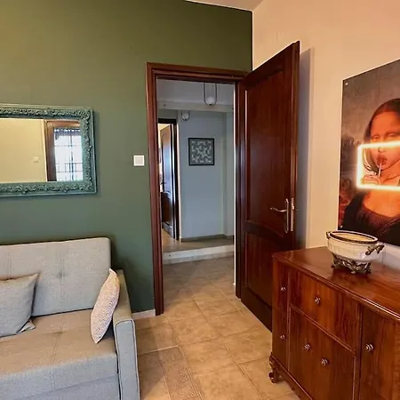 270sqm, Up To 8 Guests, Free Parking, Unique View