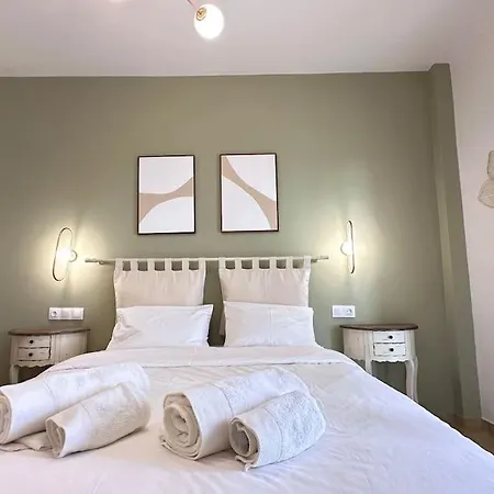 Villa 270sqm, Up To 8 Guests, Free Parking, Unique View